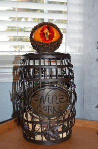 Animated Eye of Sauron pomander ball. Yessss.